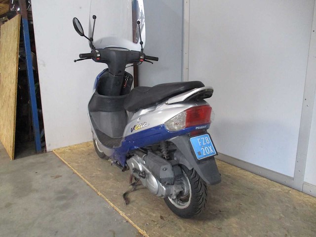 Peugeot - snorscooter - v-click - scooter - afbeelding 2 van  10