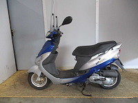 Peugeot - snorscooter - v-click - scooter