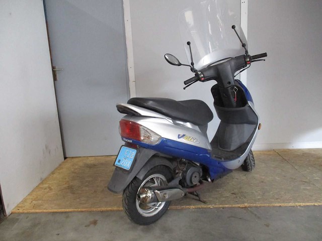 Peugeot - snorscooter - v-click - scooter - afbeelding 8 van  10