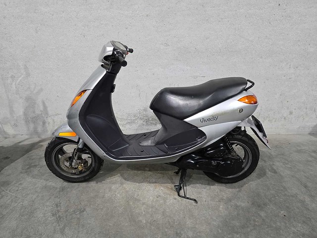 Peugeot - snorscooter - viva city - 2t 25km uitvoering 28dtj8 - afbeelding 1 van  7