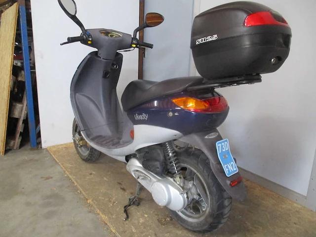 Peugeot - snorscooter - viva city oldtimer 2 takt - scooter - afbeelding 2 van  11