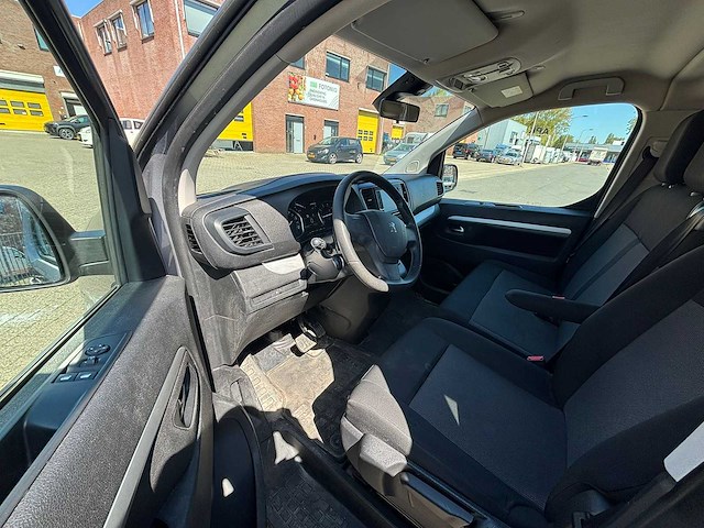 Peugeot - traveller - 2.0 bluehdi busl.s&s - automaat - 9 persoonsauto - afbeelding 2 van  18