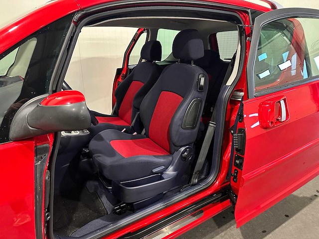 Peugeot 1007 1.6-16v sporty 01-rr-dk - afbeelding 3 van  19