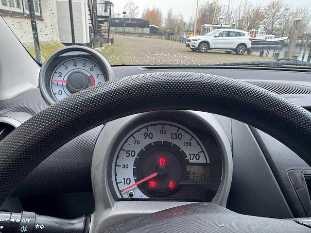 Peugeot 107 1.0-12v millesim 200 38-pbh-9 - afbeelding 15 van  19