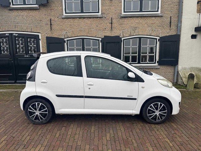Peugeot 107 1.0-12v millesim 200 38-pbh-9 - afbeelding 6 van  19