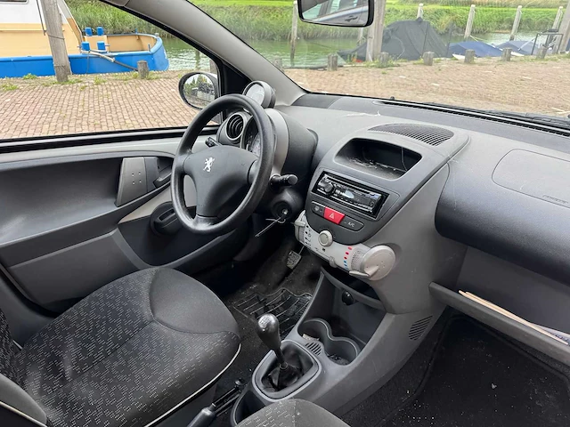 Peugeot 107 1.0-12v millesim 200, 38-pbh-9 - afbeelding 8 van  9