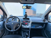 Peugeot 107 1.0-12v sublime 2009 | 66-kgz-3 i - afbeelding 11 van  21