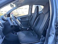 Peugeot 107 1.0-12v sublime 2009 | 66-kgz-3 i - afbeelding 15 van  21