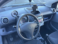 Peugeot 107 1.0-12v sublime 2009 | 66-kgz-3 i - afbeelding 16 van  21