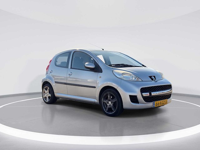 Peugeot 107 1.0-12v sublime 2009 | 66-kgz-3 i - afbeelding 18 van  21