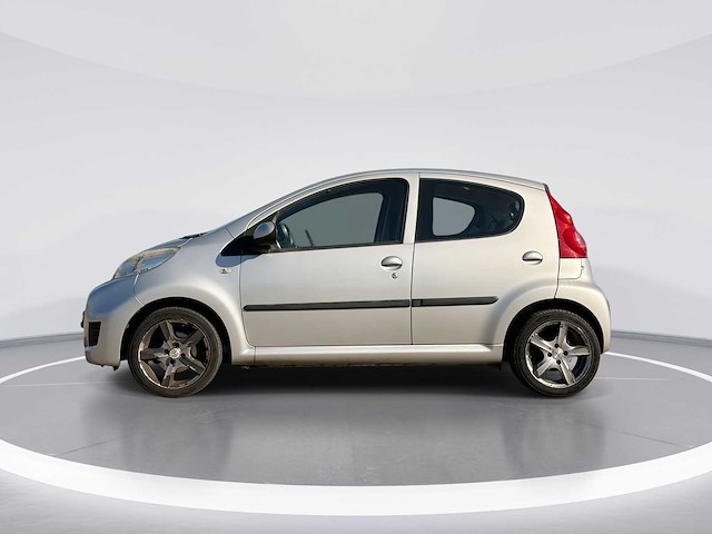 Peugeot 107 1.0-12v sublime 2009 | 66-kgz-3 i - afbeelding 21 van  21