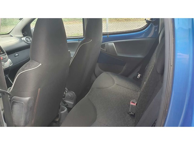 Peugeot 107 1.0 12v sublime, 32-jxp-9 - afbeelding 8 van  11