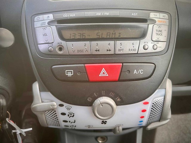 Peugeot 107 1.0 12v sublime, 42-lgr-5 - afbeelding 11 van  12