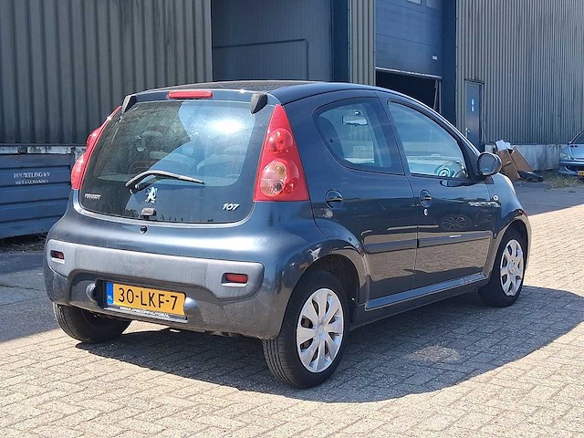 Peugeot 107 1.0-12v urban move 2010 | 30-lkf-7 - afbeelding 3 van  5