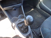 Peugeot 107 1.0-12v urban move 2010 | 30-lkf-7 - afbeelding 22 van  23