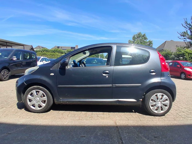 Peugeot 107 1.0-12v urban move 2010 | 30-lkf-7 - afbeelding 5 van  23