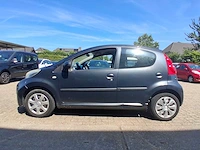 Peugeot 107 1.0-12v urban move 2010 | 30-lkf-7 - afbeelding 5 van  23