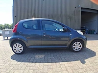 Peugeot 107 1.0-12v urban move 2010 | 30-lkf-7 - afbeelding 10 van  23