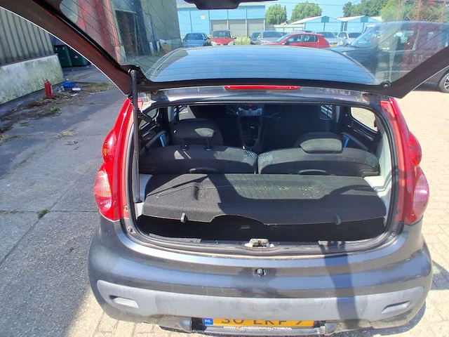 Peugeot 107 1.0-12v urban move 2010 | 30-lkf-7 - afbeelding 14 van  23