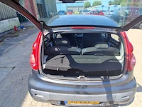 Peugeot 107 1.0-12v urban move 2010 | 30-lkf-7 - afbeelding 14 van  23