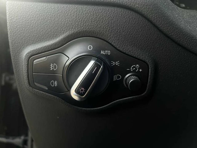 Peugeot 107 1.0-12v xr | 12-rbk-9 - afbeelding 16 van  17