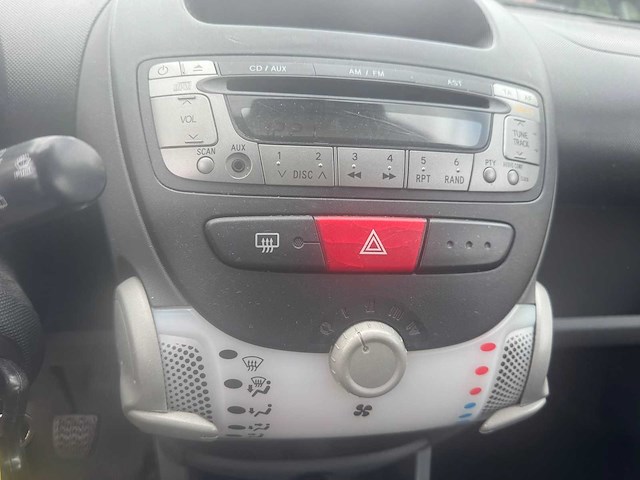 Peugeot 107 1.0-12v xr 39-ltl-4 - afbeelding 6 van  6
