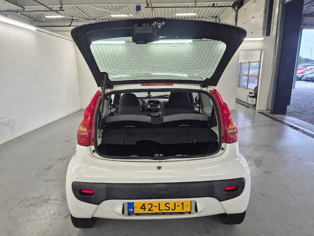 Peugeot 107 1.0-12v xr, 42-lsj-1 - afbeelding 6 van  10