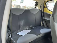Peugeot 107 1.0-12v xr | 94-kjz-2 - afbeelding 11 van  21