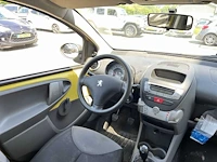 Peugeot 107 1.0-12v xr | 94-kjz-2 - afbeelding 13 van  21