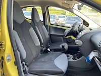 Peugeot 107 1.0-12v xr | 94-kjz-2 - afbeelding 14 van  21