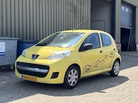 Peugeot 107 1.0-12v xr | 94-kjz-2 - afbeelding 18 van  21