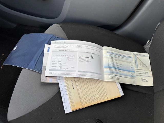 Peugeot 107 1.0-12v xr, 95-plj-4 - afbeelding 13 van  14