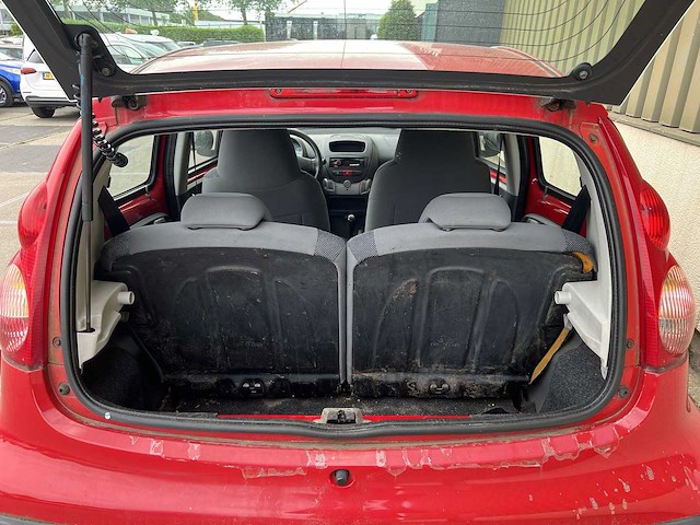 Peugeot 107 1.0-12v xs 2008 | 35-zn-rk - afbeelding 15 van  20