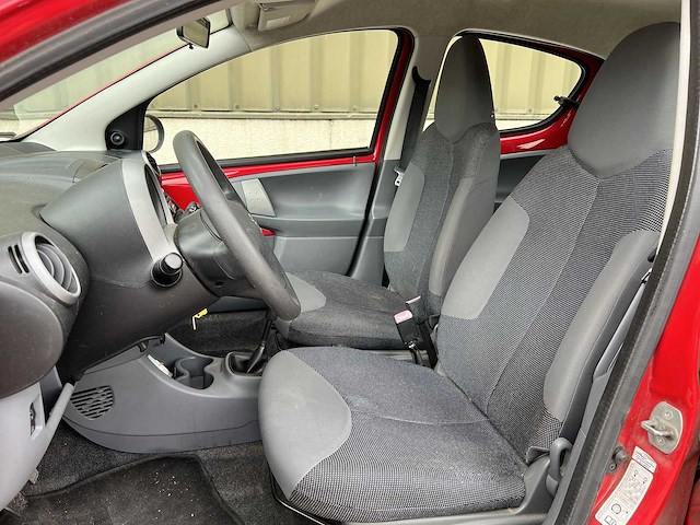 Peugeot 107 1.0-12v xs 2008 | 35-zn-rk - afbeelding 17 van  20