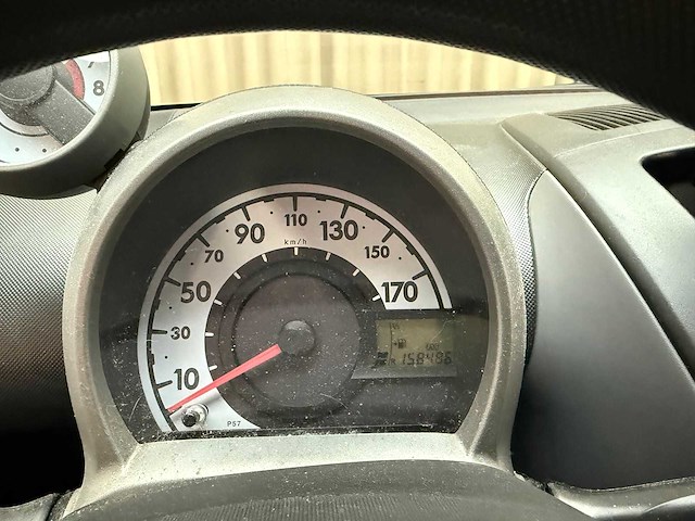 Peugeot 107 1.0-12v xs 2011 - afbeelding 9 van  20