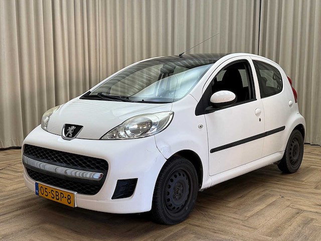 Peugeot 107 1.0-12v xs 2011 - afbeelding 1 van  20