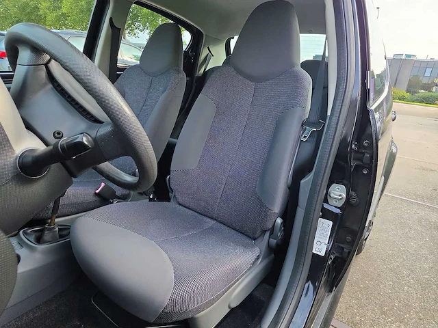 Peugeot 107 1.0-12v xs | 45-gzl-5 - afbeelding 18 van  26