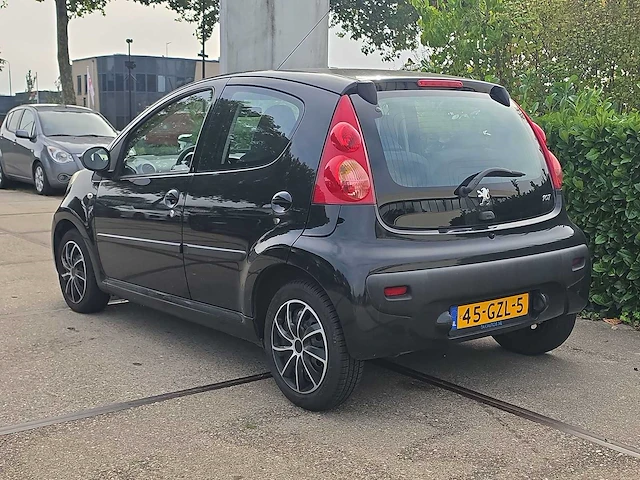 Peugeot 107 1.0-12v xs | 45-gzl-5 - afbeelding 22 van  26