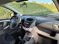 Peugeot 107 1.0-12v xs 5-deurs s-067-gh - afbeelding 7 van  16