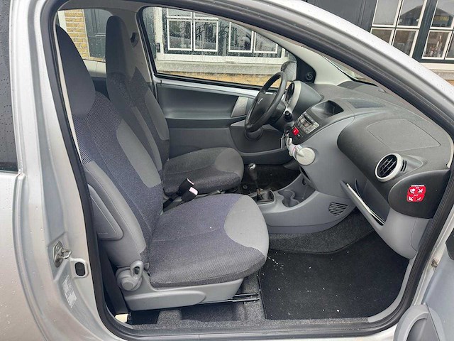 Peugeot 107 1.0-12v xs 59-hgd-5 - afbeelding 7 van  17