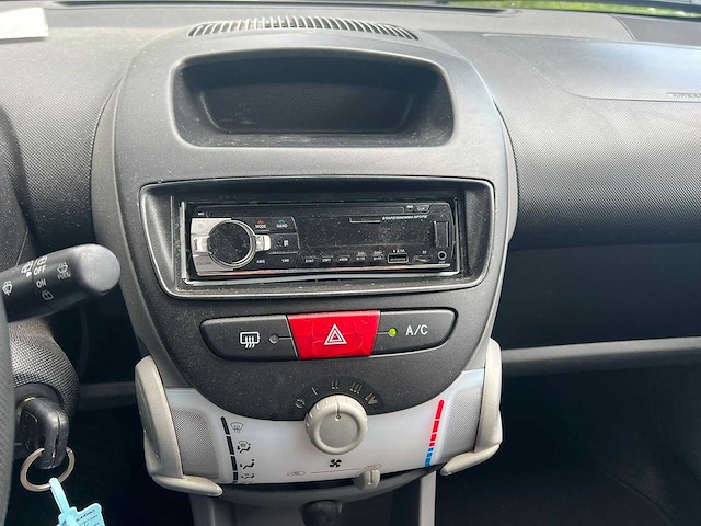 Peugeot 107 1.0-12v xs automaat, 25-gnn-5 - afbeelding 12 van  19