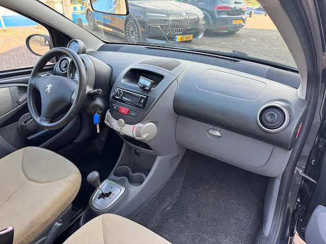 Peugeot 107 1.0-12v xs cool edition automaat 5-deurs 85-tt-gs - afbeelding 4 van  21