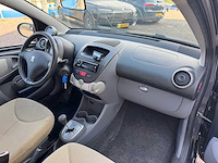 Peugeot 107 1.0-12v xs cool edition automaat 5-deurs 85-tt-gs - afbeelding 4 van  21