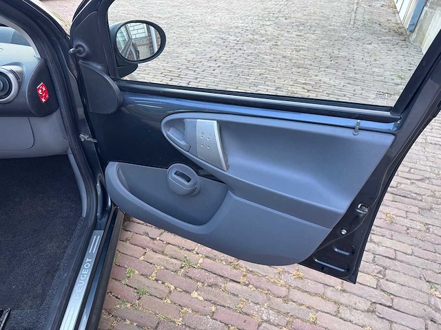 Peugeot 107 1.0-12v xs cool edition automaat 5-deurs 85-tt-gs - afbeelding 5 van  21