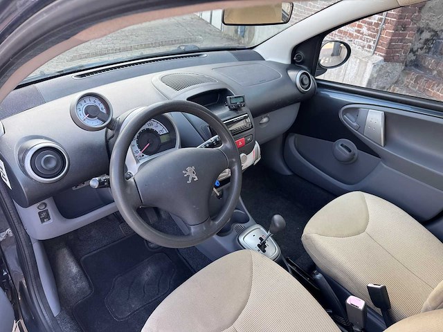 Peugeot 107 1.0-12v xs cool edition automaat 5-deurs 85-tt-gs - afbeelding 6 van  21