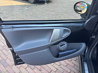 Peugeot 107 1.0-12v xs cool edition automaat 5-deurs 85-tt-gs - afbeelding 7 van  21