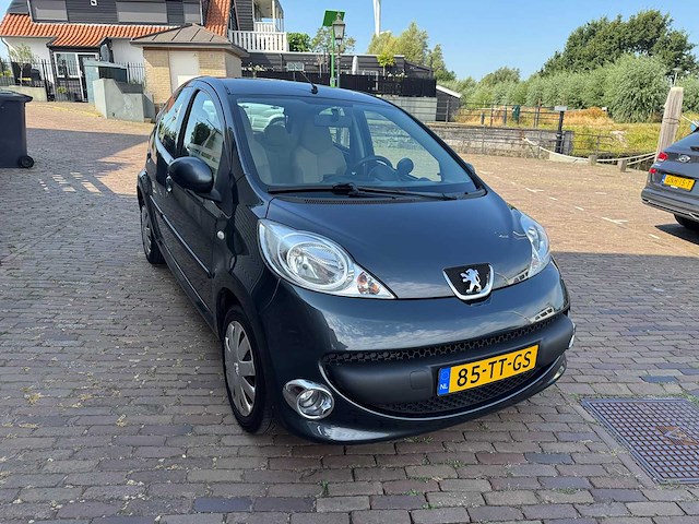 Peugeot 107 1.0-12v xs cool edition automaat 5-deurs 85-tt-gs - afbeelding 19 van  21