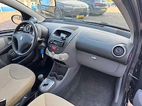 Peugeot 107 1.0-12v xs cool edition automaat 5-deurs, 85-tt-gs - afbeelding 4 van  21