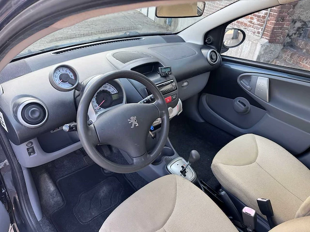 Peugeot 107 1.0-12v xs cool edition automaat 5-deurs, 85-tt-gs - afbeelding 6 van  21