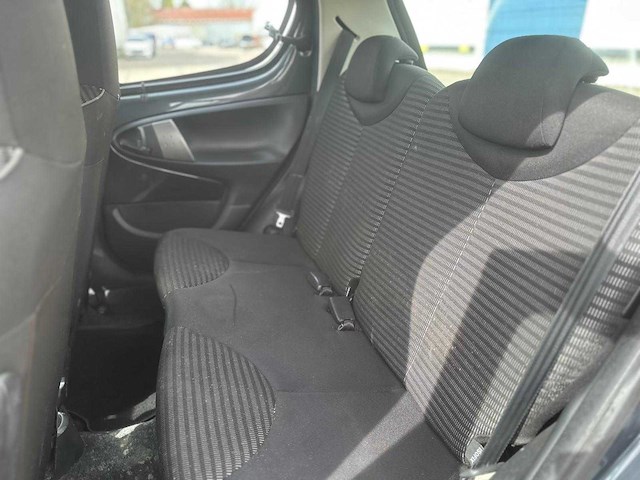 Peugeot 107 1.0 access, 7-tkd-06 - afbeelding 1 van  7